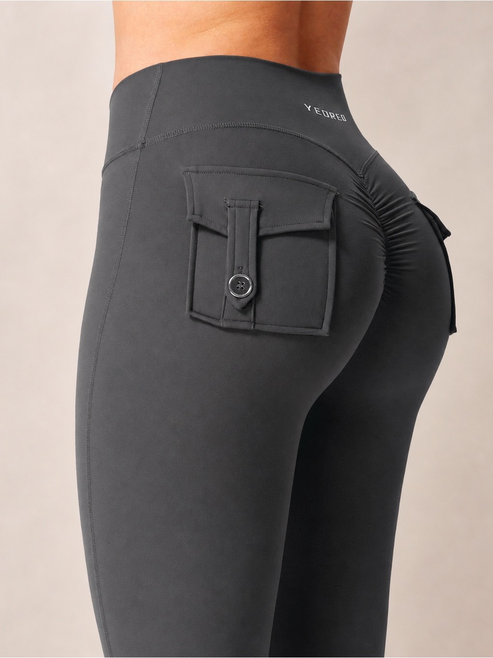 YEOREO Charm CoreFlex V-Waistband Butt Scrunch Leggings in Charcoal Grey /